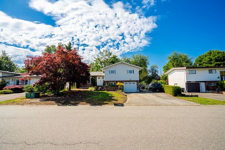 46070 Roy Avenue — photo 1