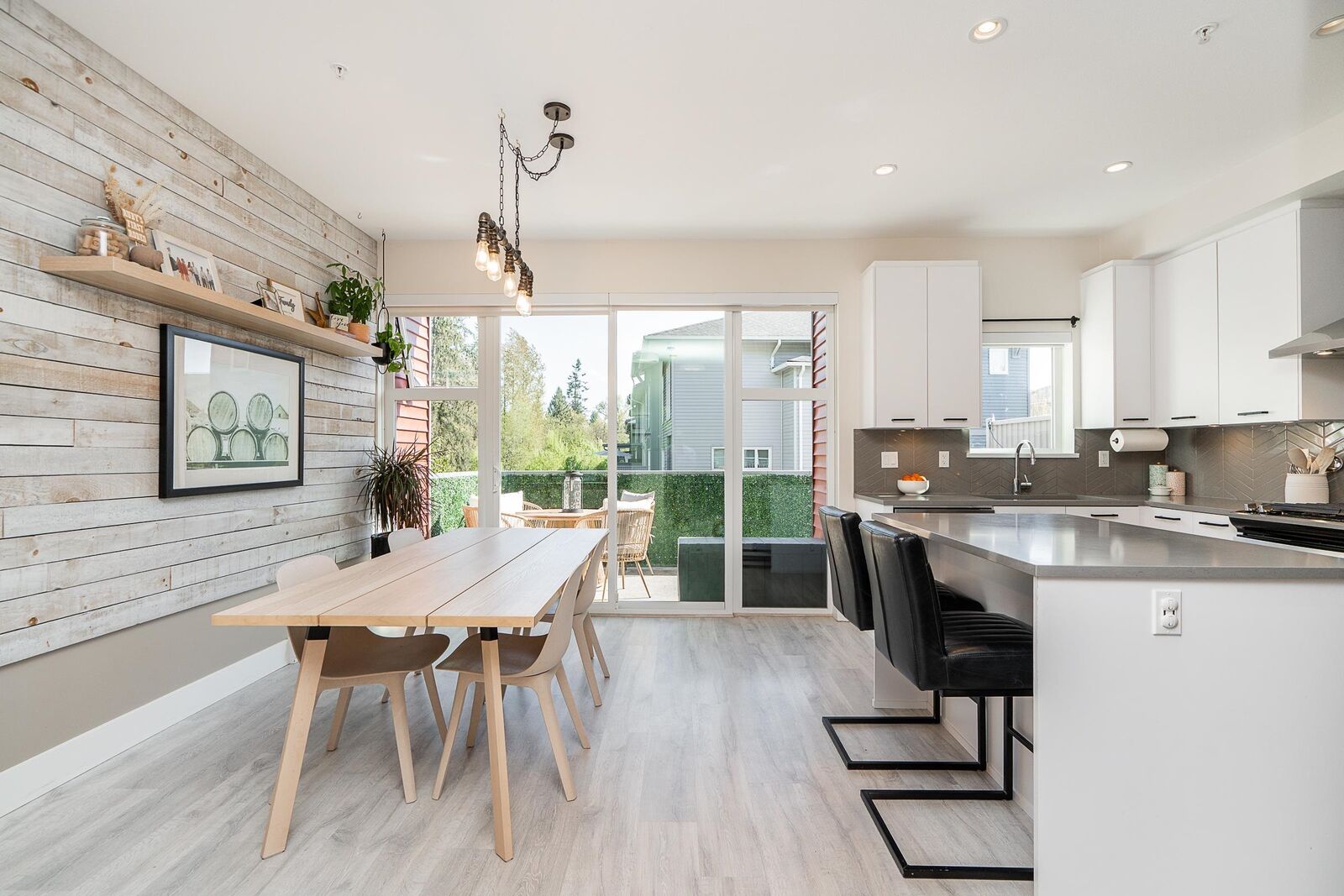 Property Photo:  24076 112 Avenue 6  BC V2W 0K2 