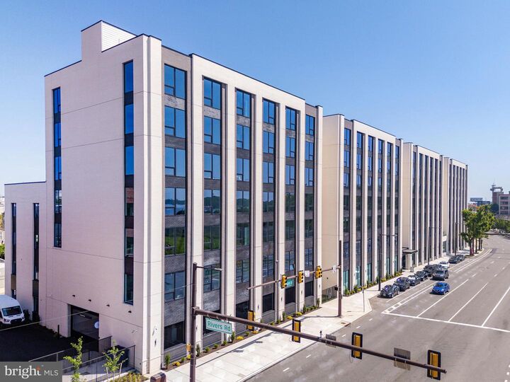 Property Photo: 1130 N Delaware Avenue 721 PA 19125