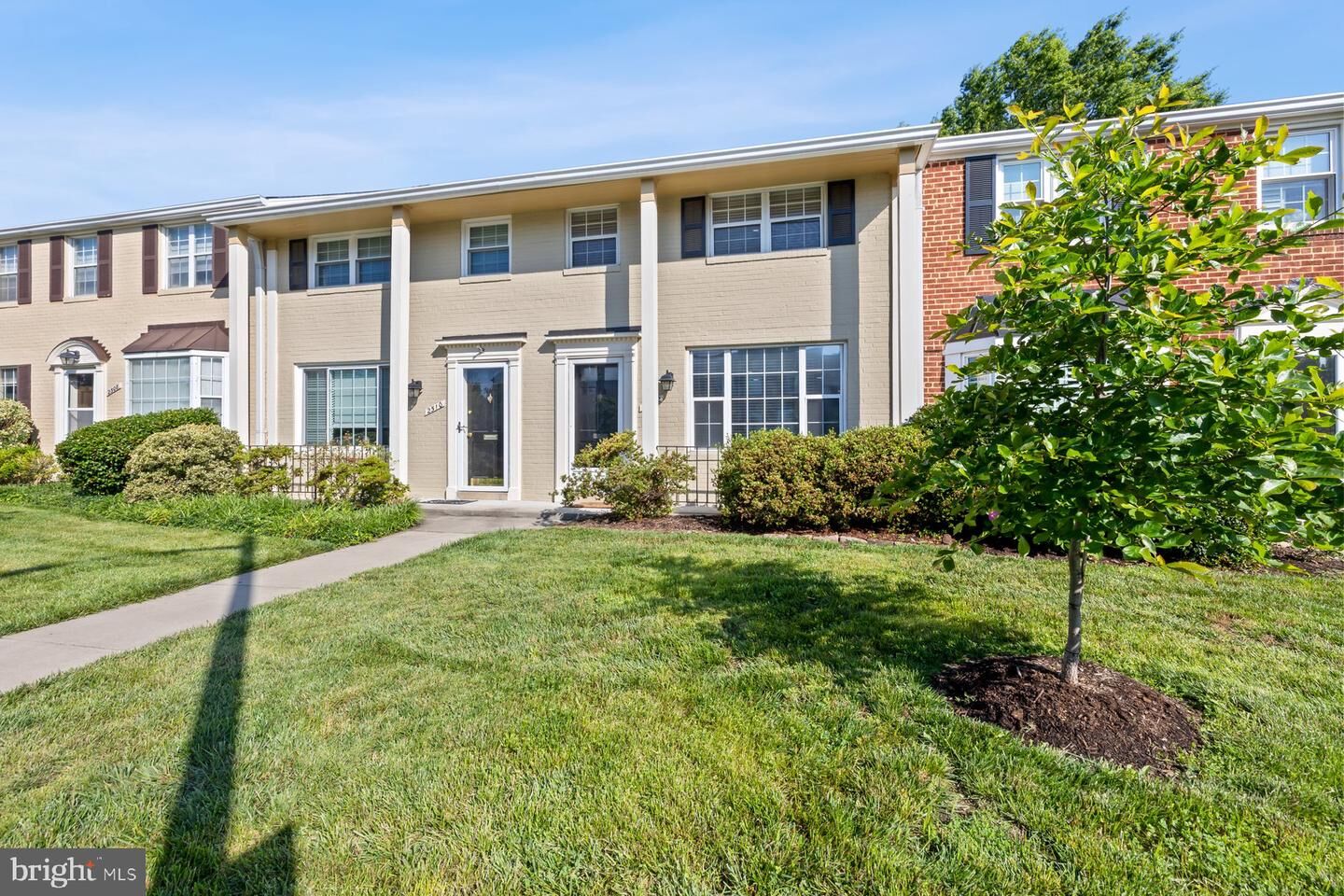 Property Photo:  2512 N Dearing Street N  VA 22302 
