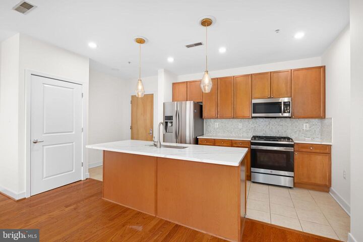 Property Photo: 181 Reed Avenue E 110 VA 22305