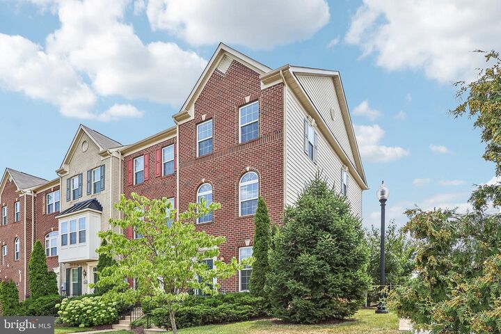 Property Photo:  3801 Commodore Joshua Barney Drive NE  DC 20018 
