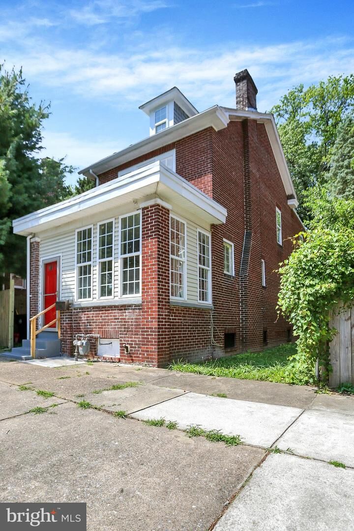 Property Photo: 2708 Lexington Street PA 17110