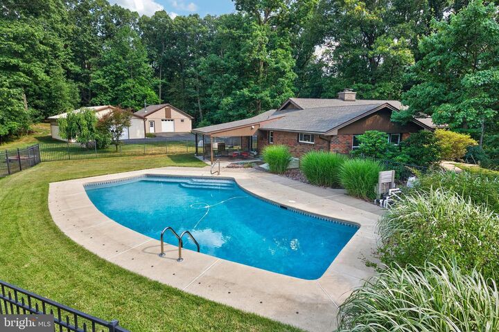 Property Photo:  50 Hill Lane  PA 19540 