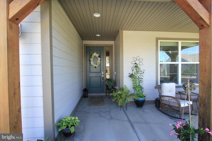 Property Photo:  142 Milkweed  VA 22630 