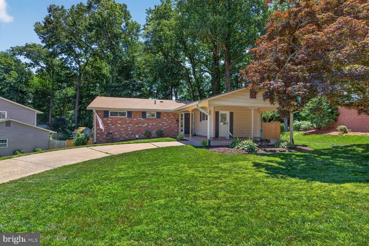 Property Photo: 5010 Gainsborough Drive VA 22032