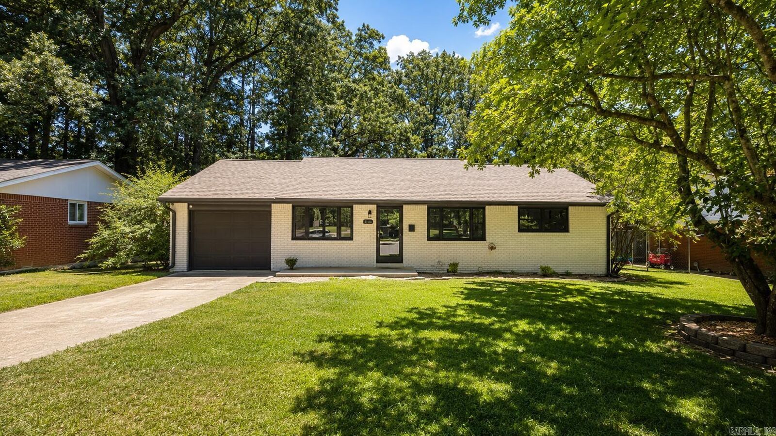 Property Photo:  1111 Edgehill Drive  AR 72015 