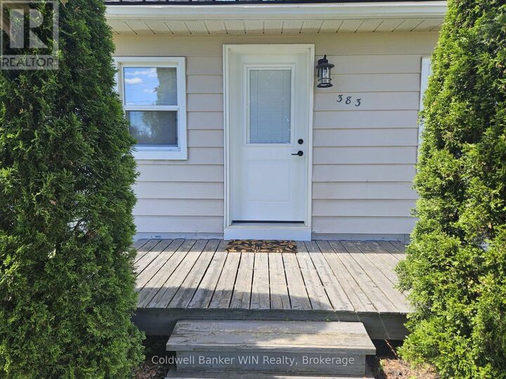 Property Photo:  383 Wellington Street East  ON N0G 2L2 