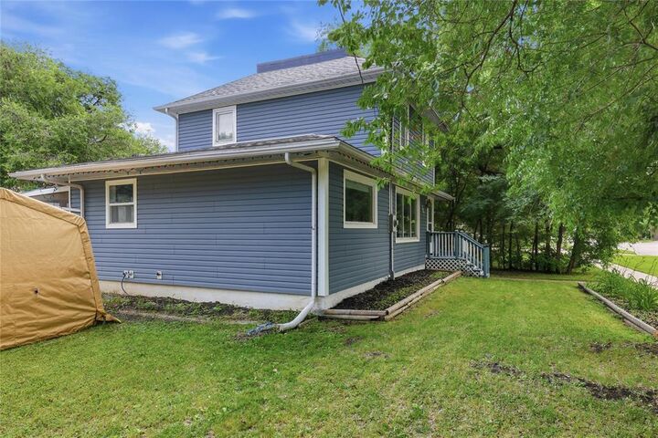 Property Photo:  387 Joubert Street  MB R0A 1V0 