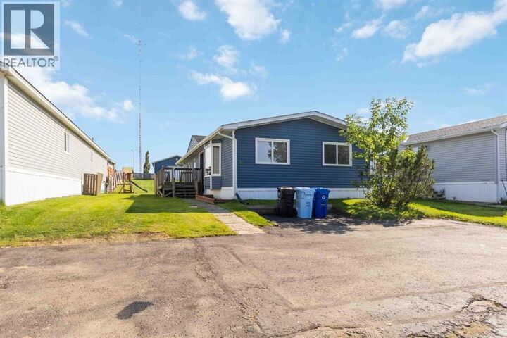 Property Photo: 180 Greenbriar Bay AB T9H 3Y4