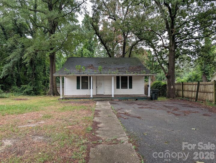 Property Photo: 109 Carlton Drive NC 28021