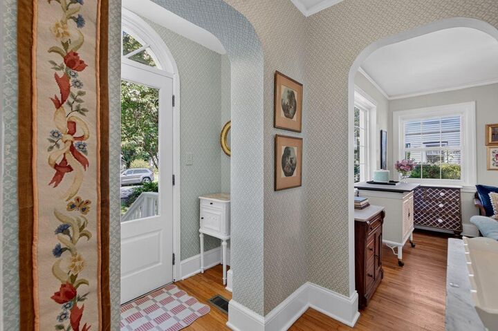 Property Photo:  48 Avondale Avenue  SC 29407 