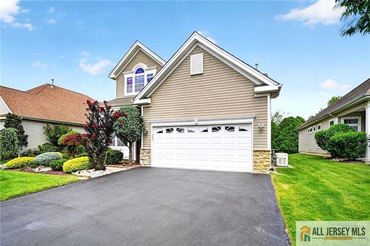 Property Photo:  15 Monarch Road  NJ 08831 