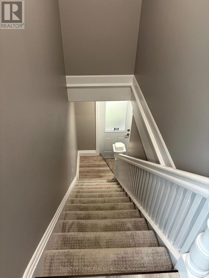 Property Photo:  9 Beaconsfield Avenue  ON N6C 1B4 