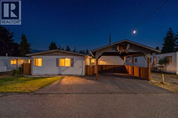 Property Photo:  1361 30 Street Southeast 45  BC V1E 2N4 