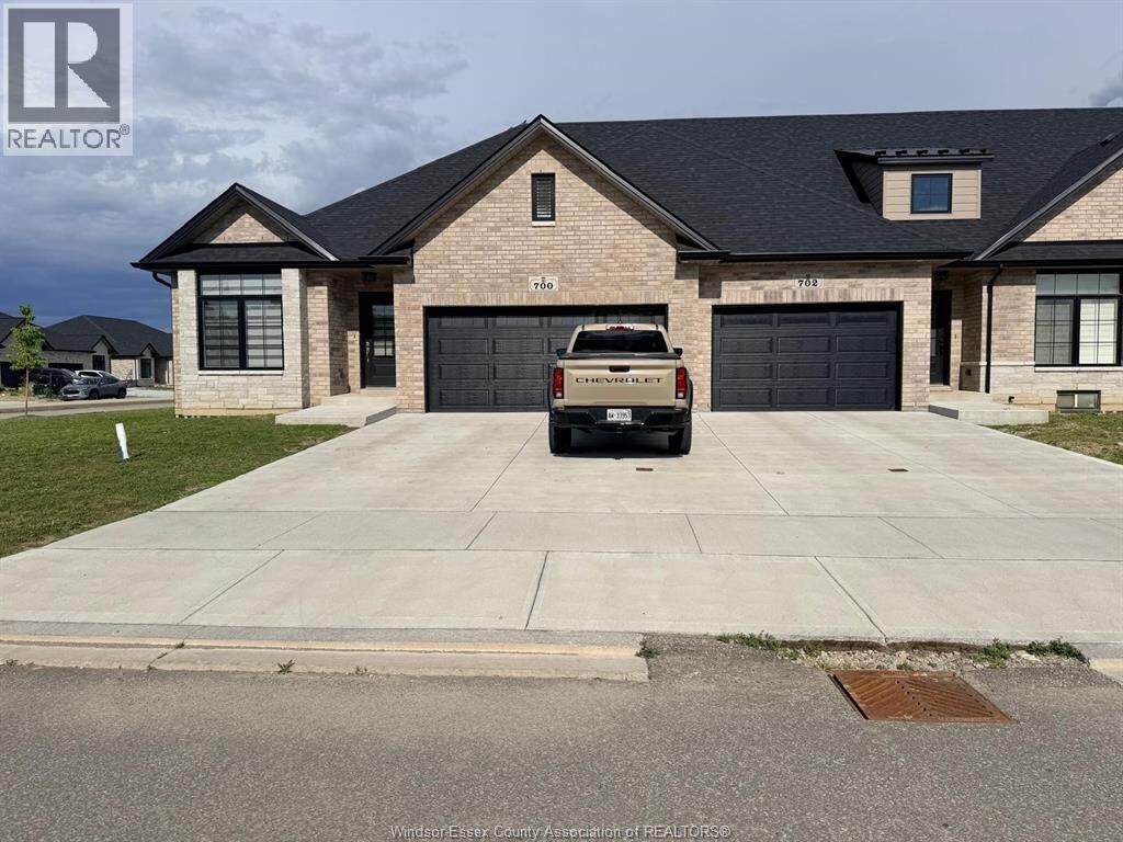 Property Photo:  700 Elliot Point Road  ON N9V 0H1 