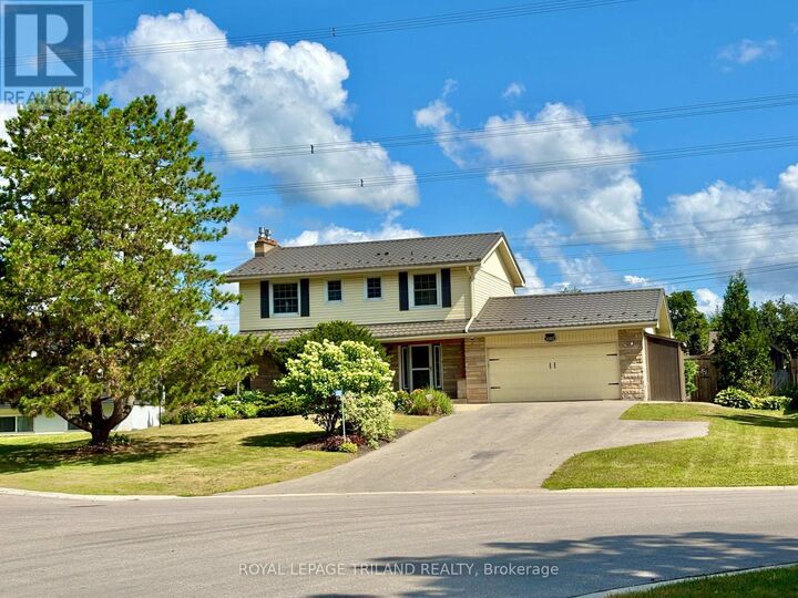 Property Photo: 10201 Lynhurst Park Drive ON N5P 2E5