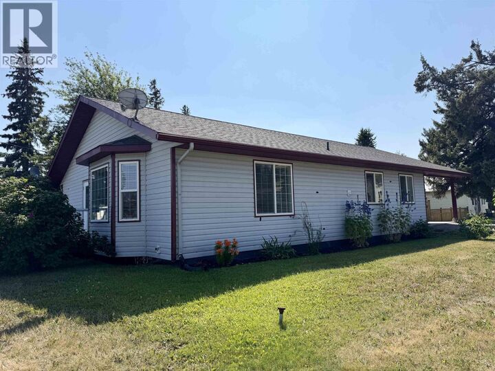 Property Photo: 2495 Lampitt Avenue BC V0J 3A0