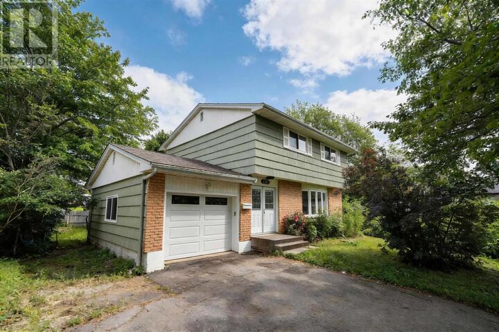 230 Gourok Avenue — photo 1