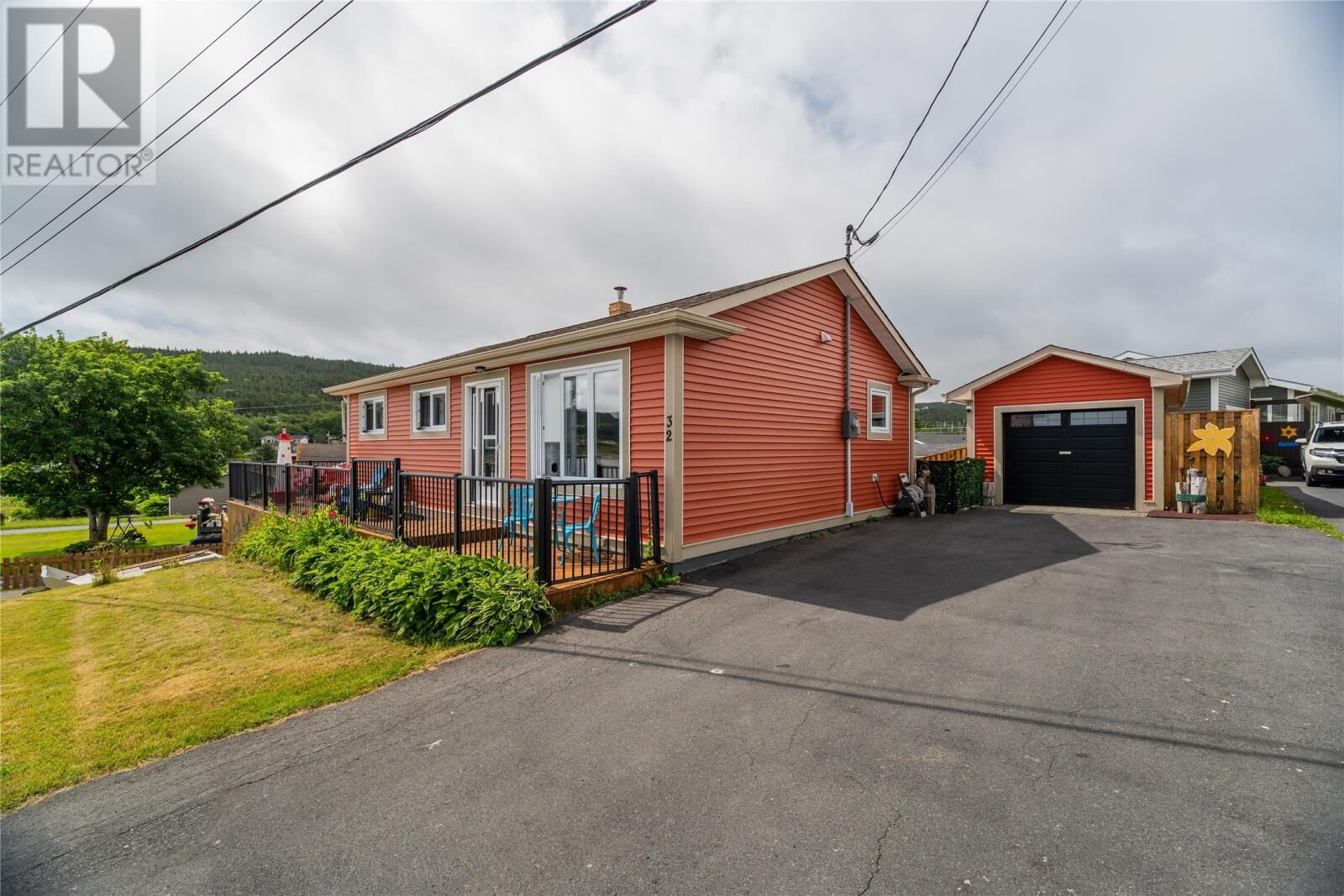 Property Photo:  32 Southside Lower Road  NL A1Y 1A3 
