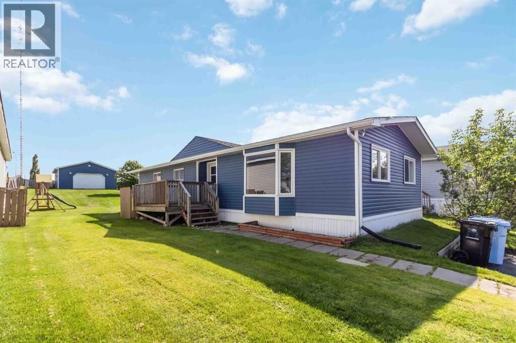 Property Photo:  180 Greenbriar Bay  AB T9H 3Y4 