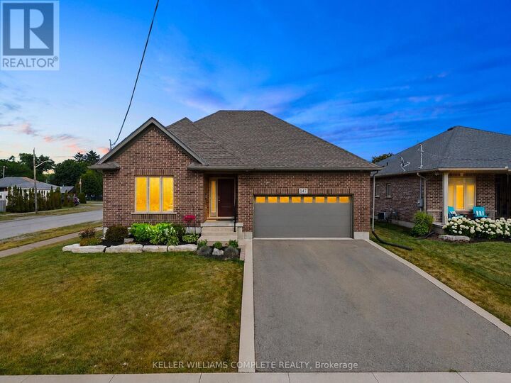 Property Photo:  147 Scholfield Avenue  ON L3K 0A2 