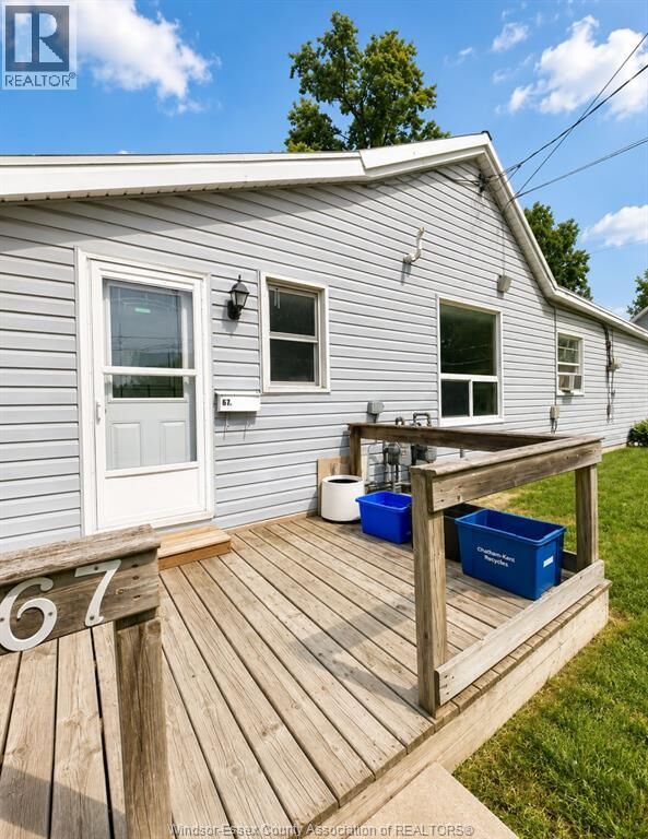 Property Photo:  67 Gray Street  ON N7M 2N5 