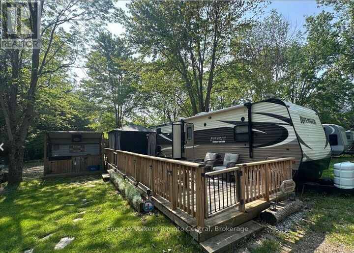 7489 Sideroad 5 E S4 — photo 1