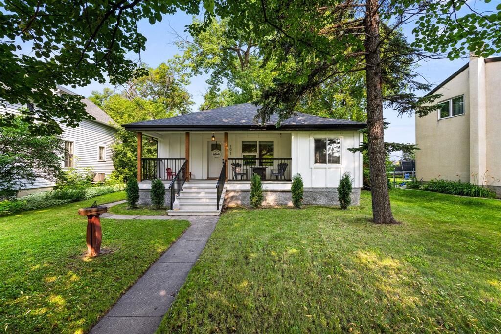 Property Photo: 191 Eveline Street MB R1A 1L2