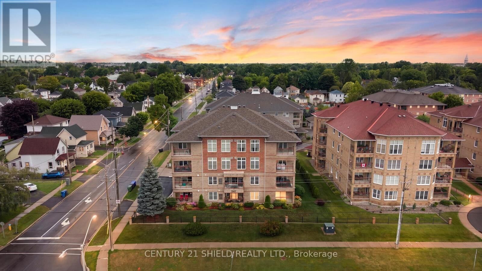 Property Photo: 341 Water Street West 103 ON K6J 1A5