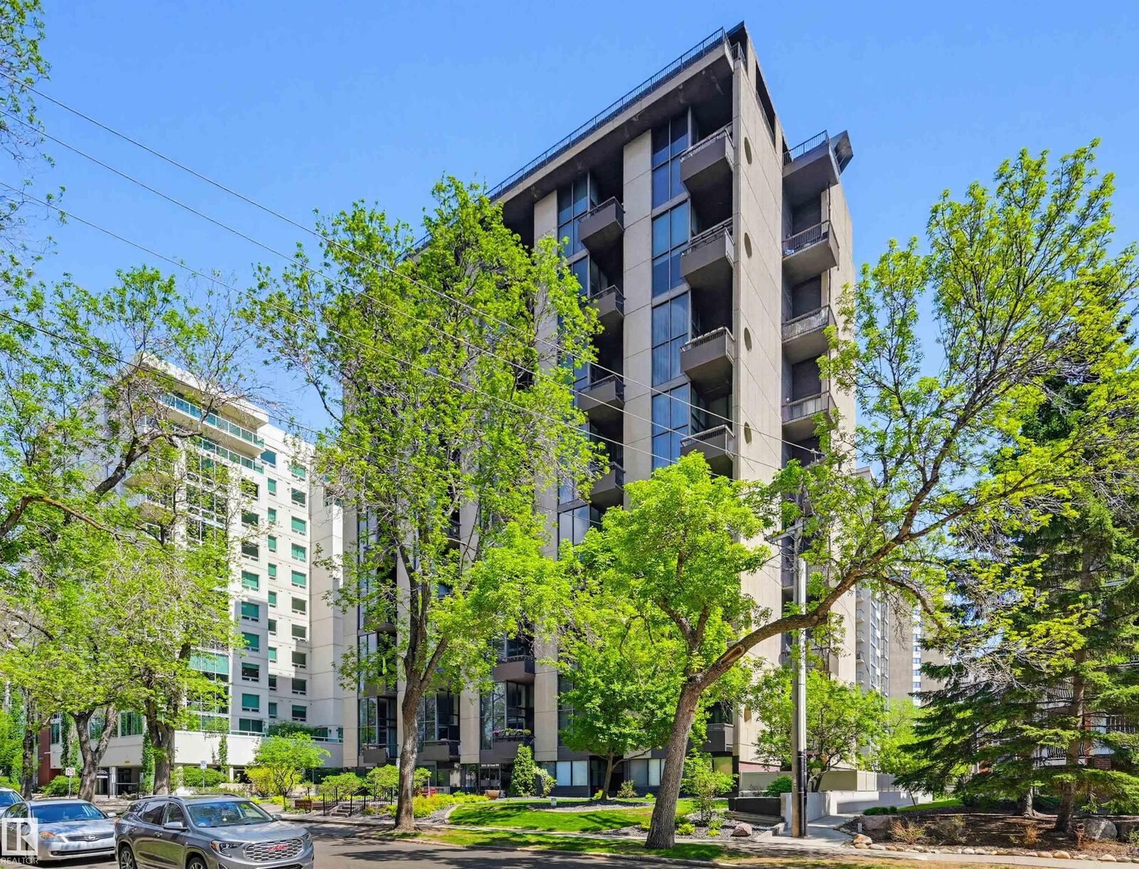 Property Photo: 10045 118 Street NW 806 AB T5K 2K2