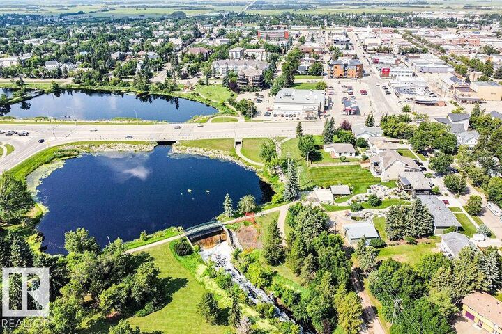 Property Photo: 4720 51 Street AB T4V 1R8