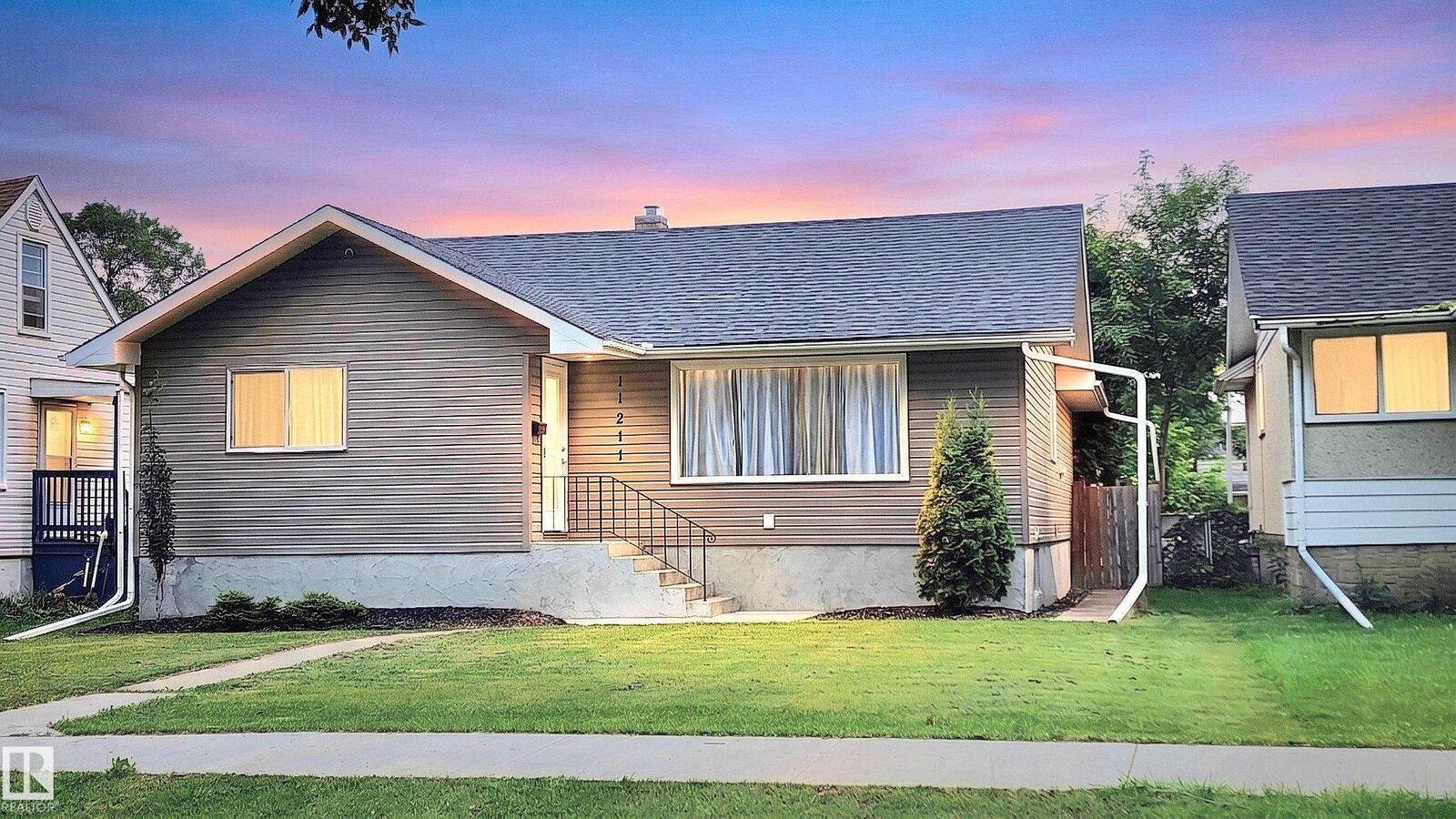 Photo de la propriété:  11211 104 Street NW  AB T5G 2K6 