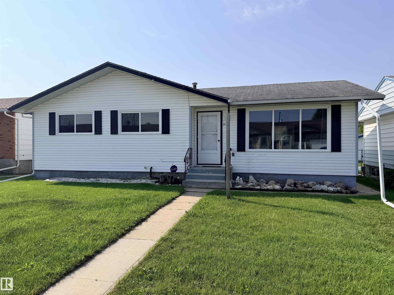 Property Photo:  5117 51 Avenue  AB T0A 3A1 