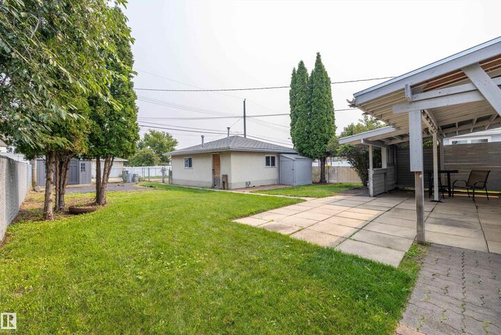 13207 77 Street NW — photo 1