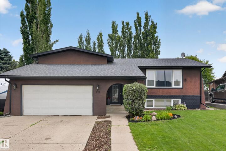 Property Photo:  131 Pine Drive  AB T9A 2V9 
