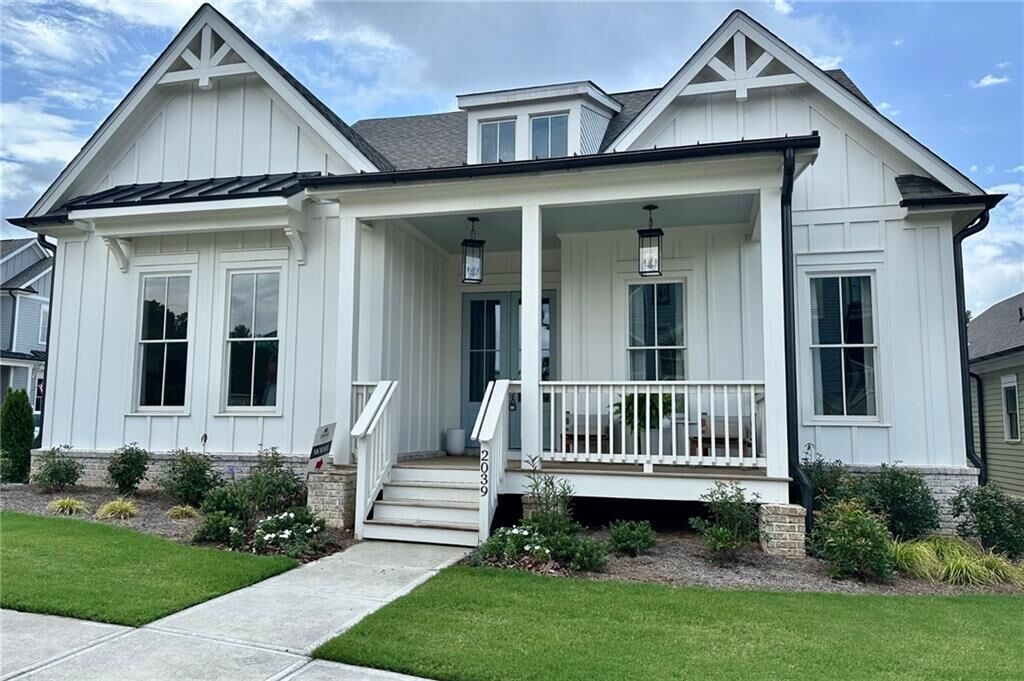Property Photo: 2039 Village Walk GA 30004