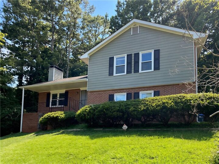 Property Photo: 33 Chief Circle GA 30043