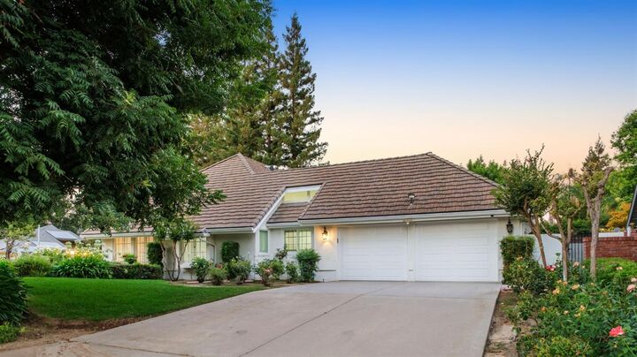 Property Photo:  2903 W Cromwell Avenue  CA 93711 