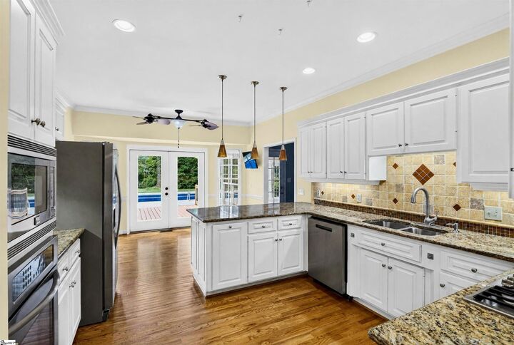 Property Photo:  431 Willowbrook Drive  SC 29307 