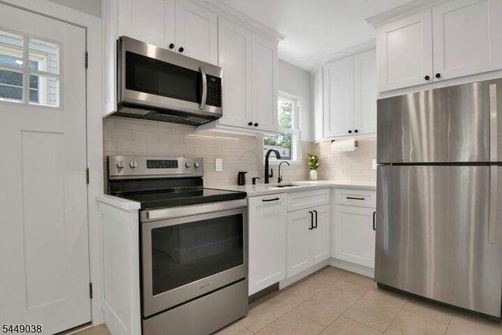 Property Photo: 915 Essex Ave NJ 07036
