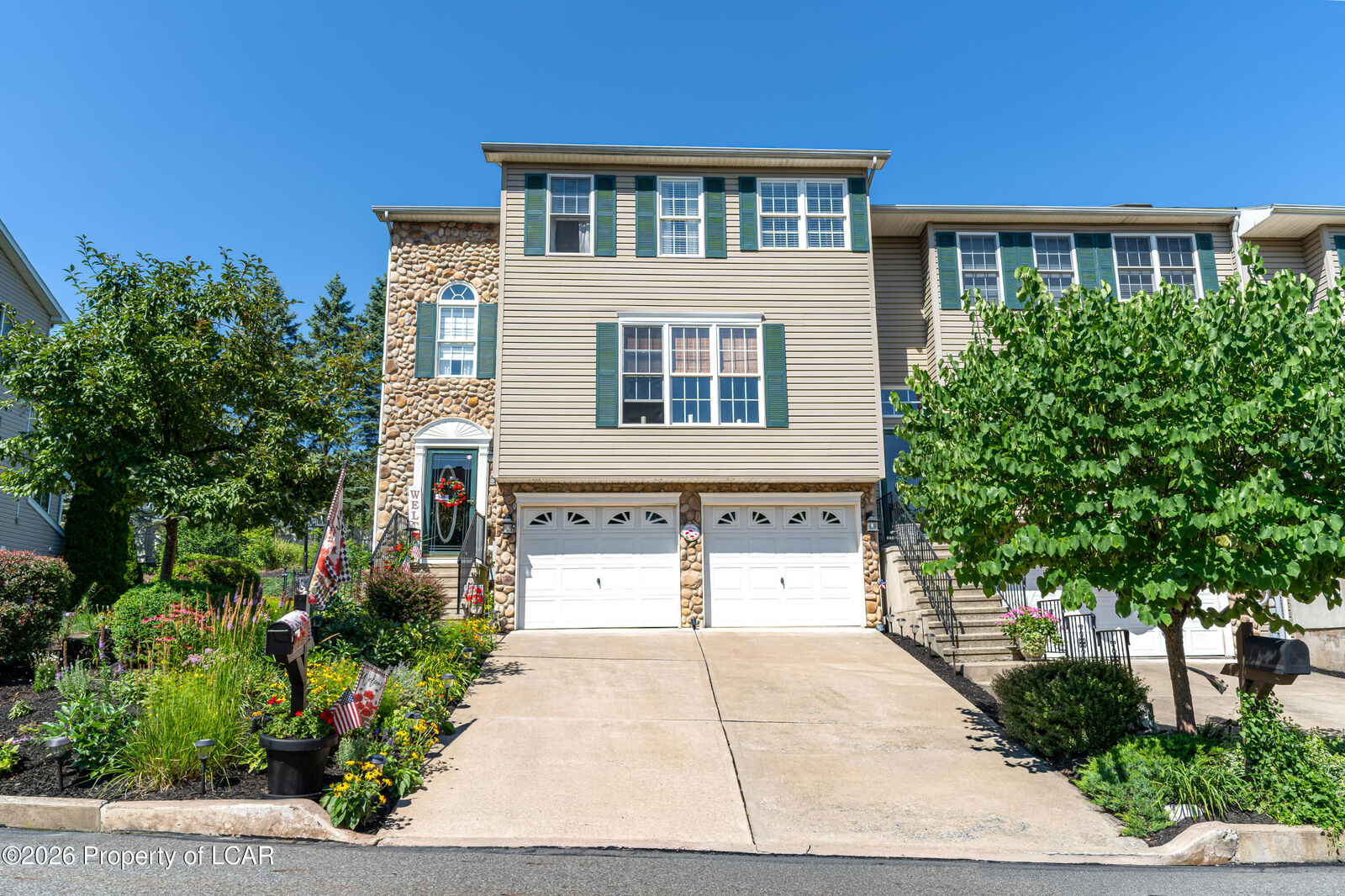 Property Photo: 42 Brians Place PA 18705