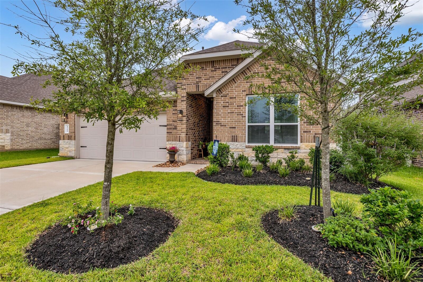 Property Photo: 1569 Oakdale Crest Road TX 77316