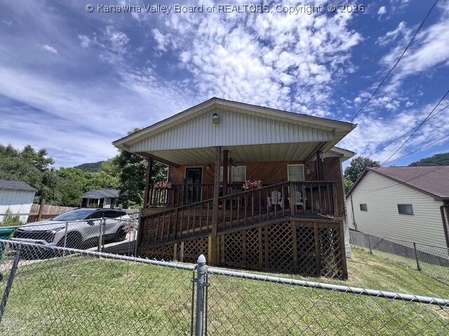 Property Photo:  5908 Starling Drive  WV 25306 