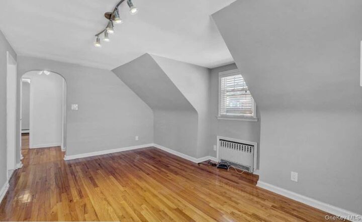 Property Photo:  54 McGeory Avenue 2  NY 10708 