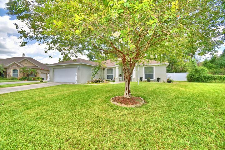 Property Photo:  166 Winona Circle  FL 33823 