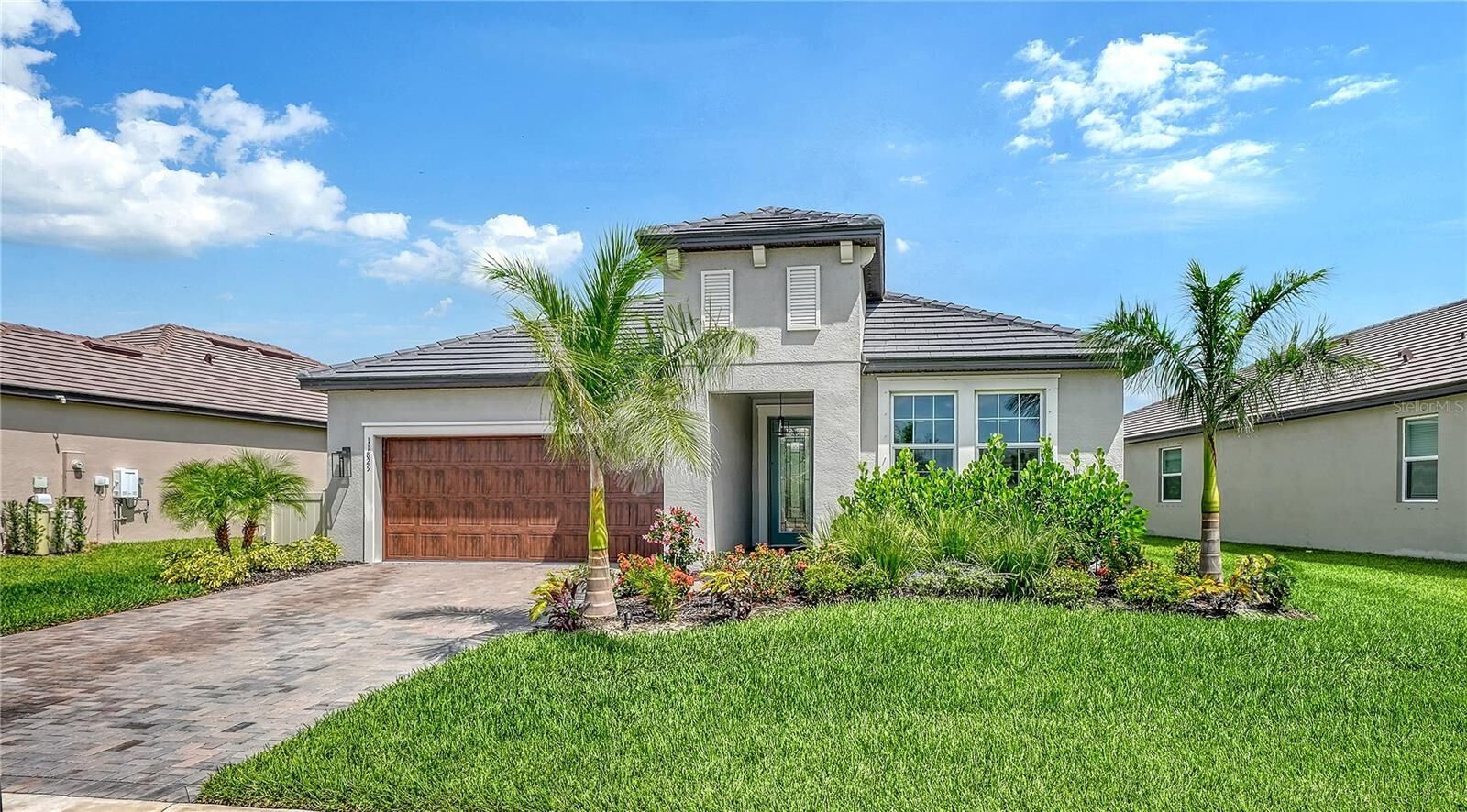 Property Photo: 11829 Lilac Pearl Lane FL 34219