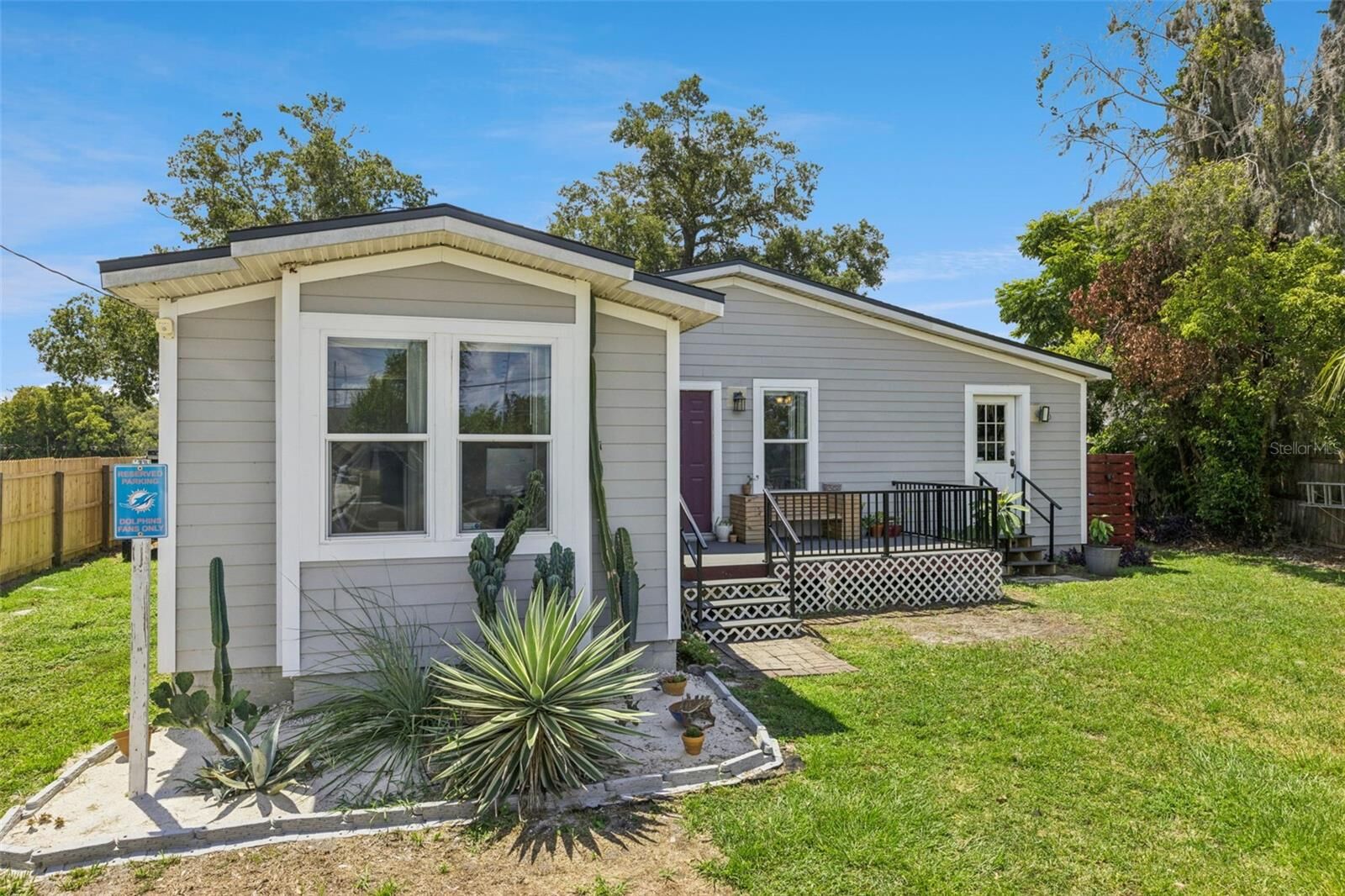 Property Photo: 653 Lake Mobile Drive FL 32701