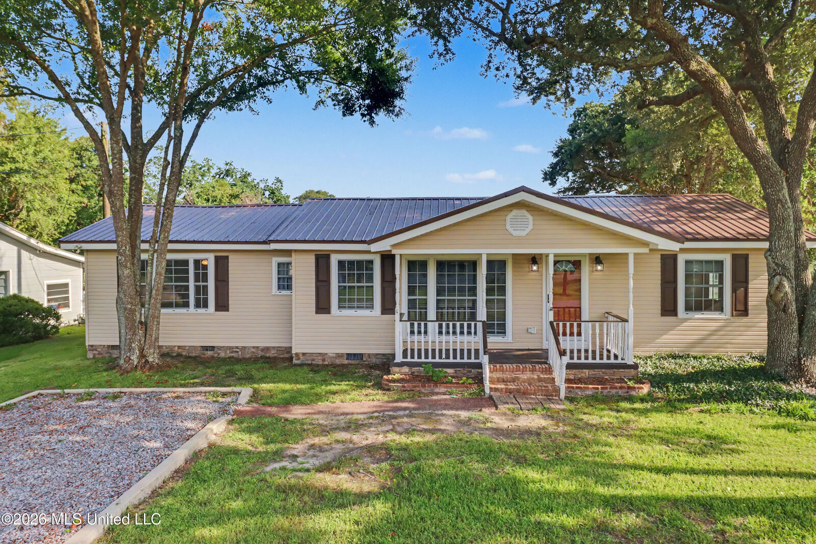 Property Photo:  317 42nd Street  MS 39507 