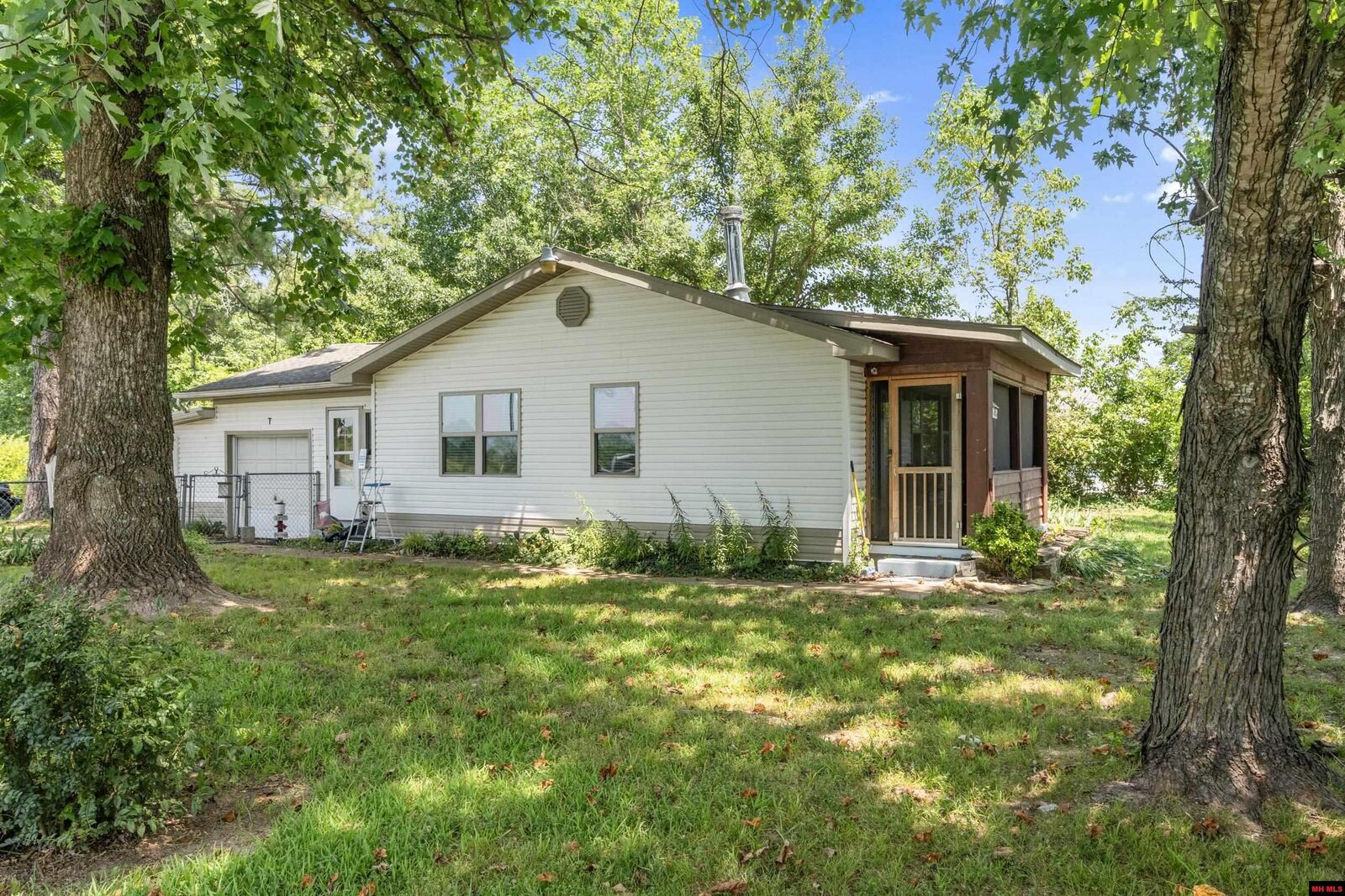 Property Photo:  6343 Hwy 62 West  AR 72635 
